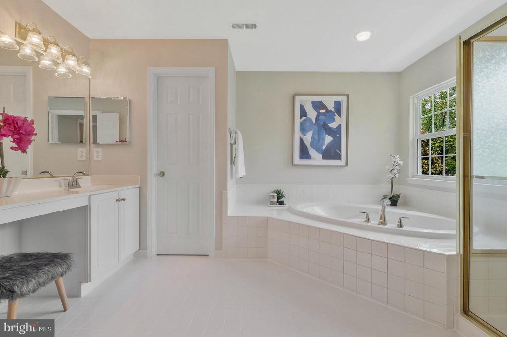 43337 Burke Dale