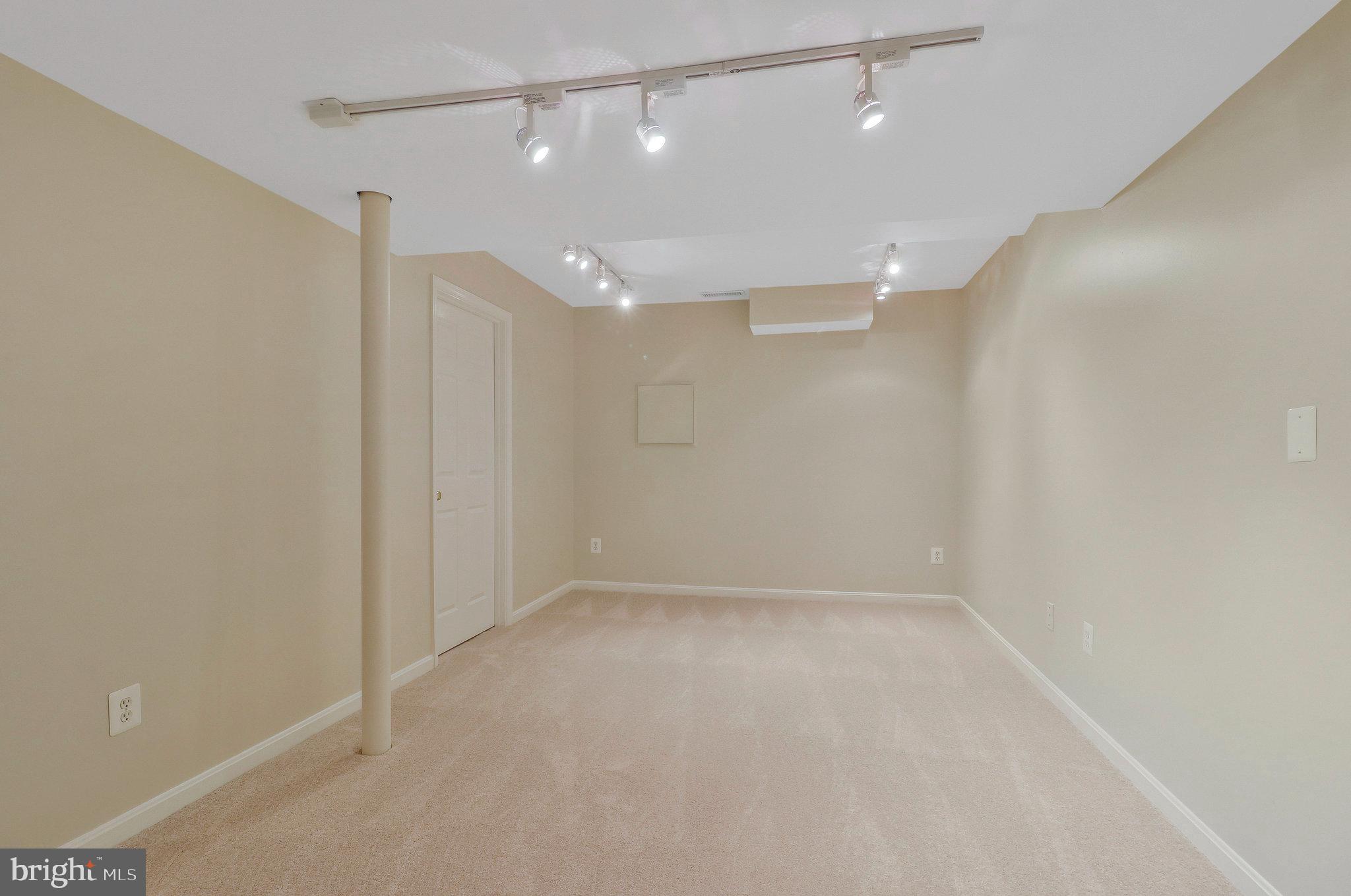 43337 Burke Dale