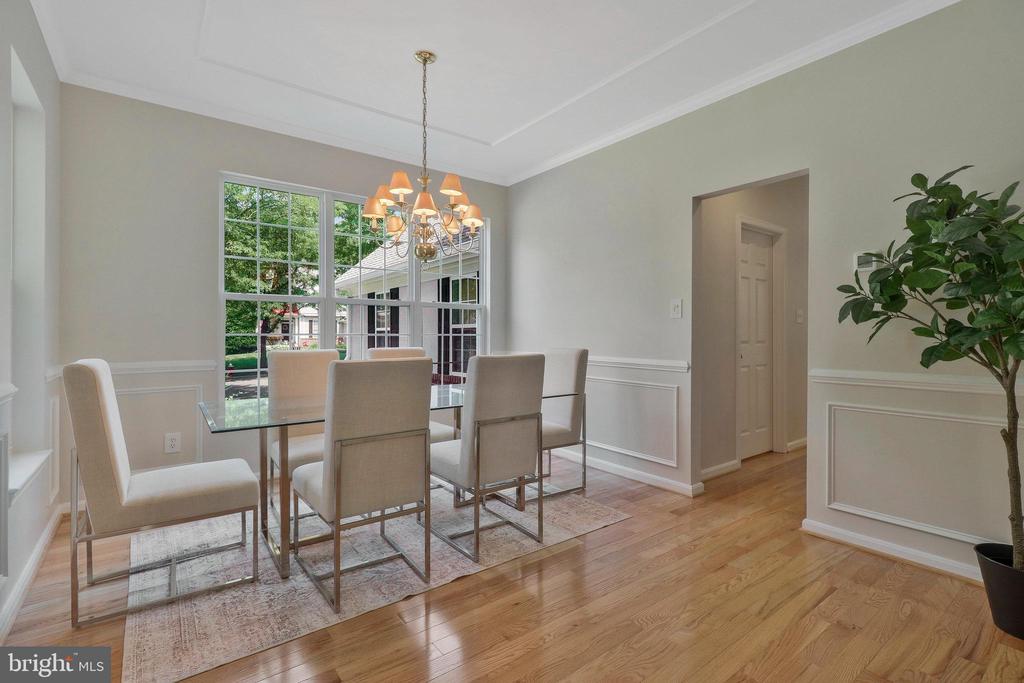 43337 Burke Dale