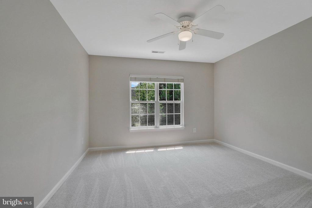43337 Burke Dale