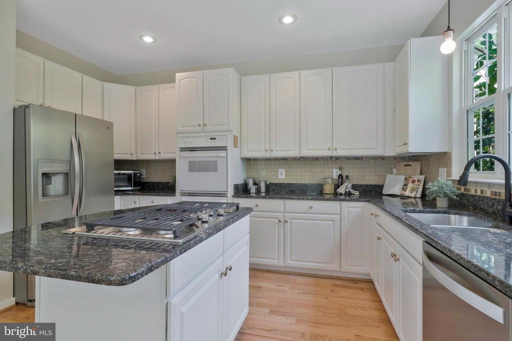 43337 Burke Dale