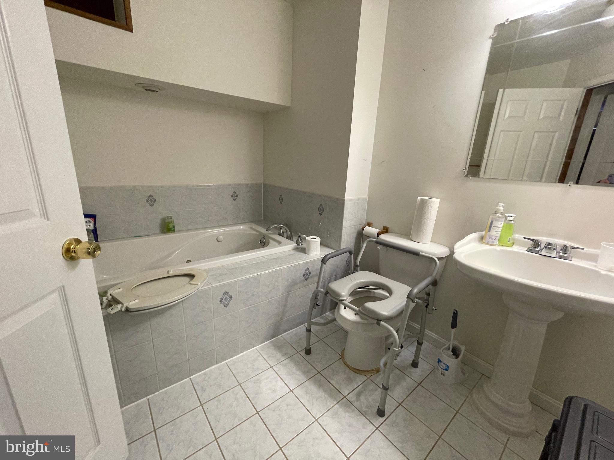 102 Kirkbridge Ct