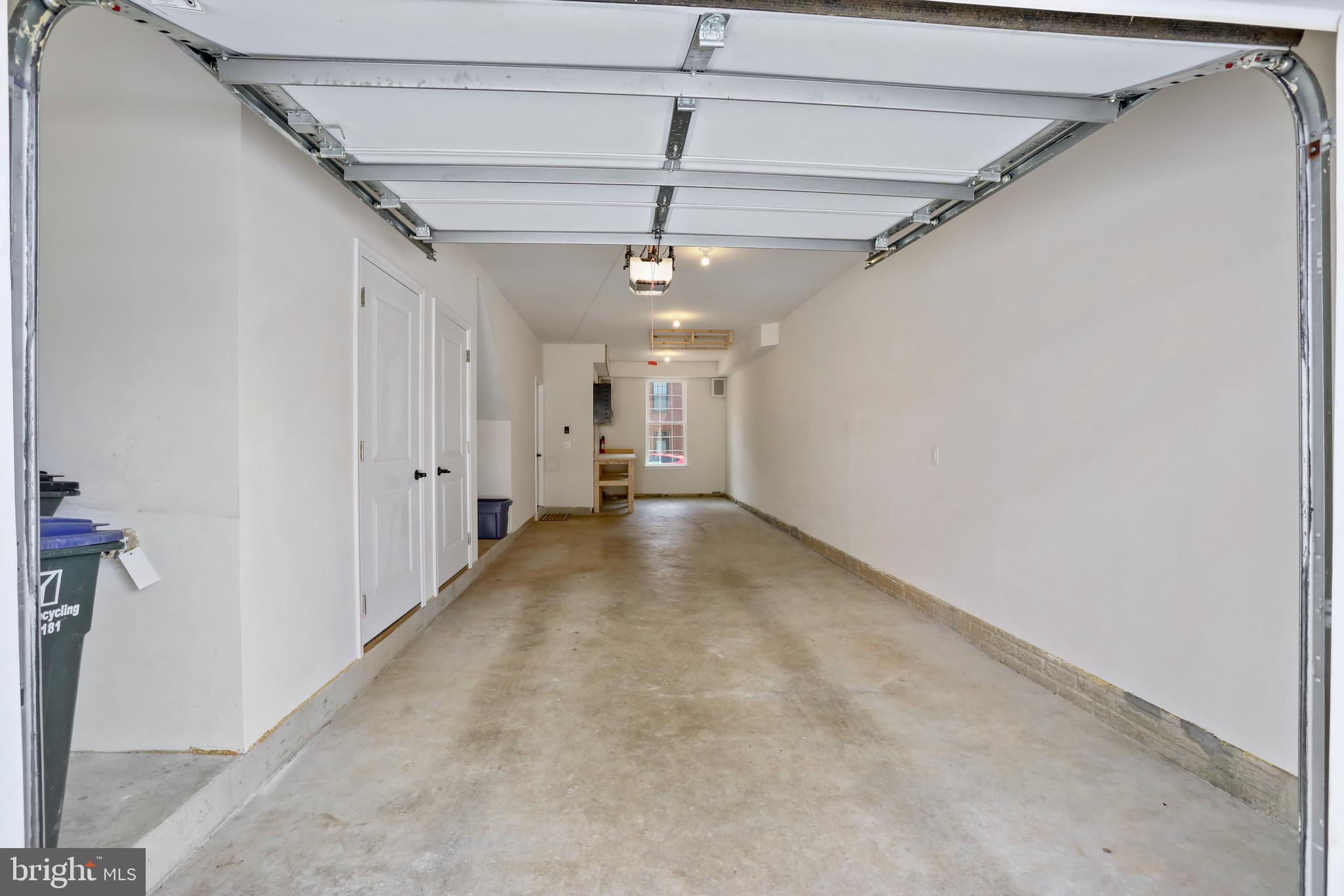 244 CRESCENT STATION TER SE