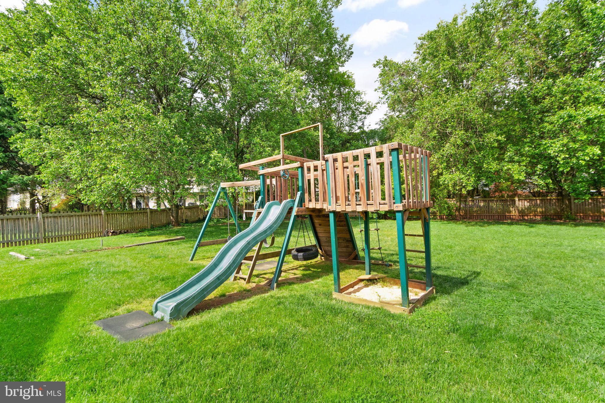 10611 Oxford Ct