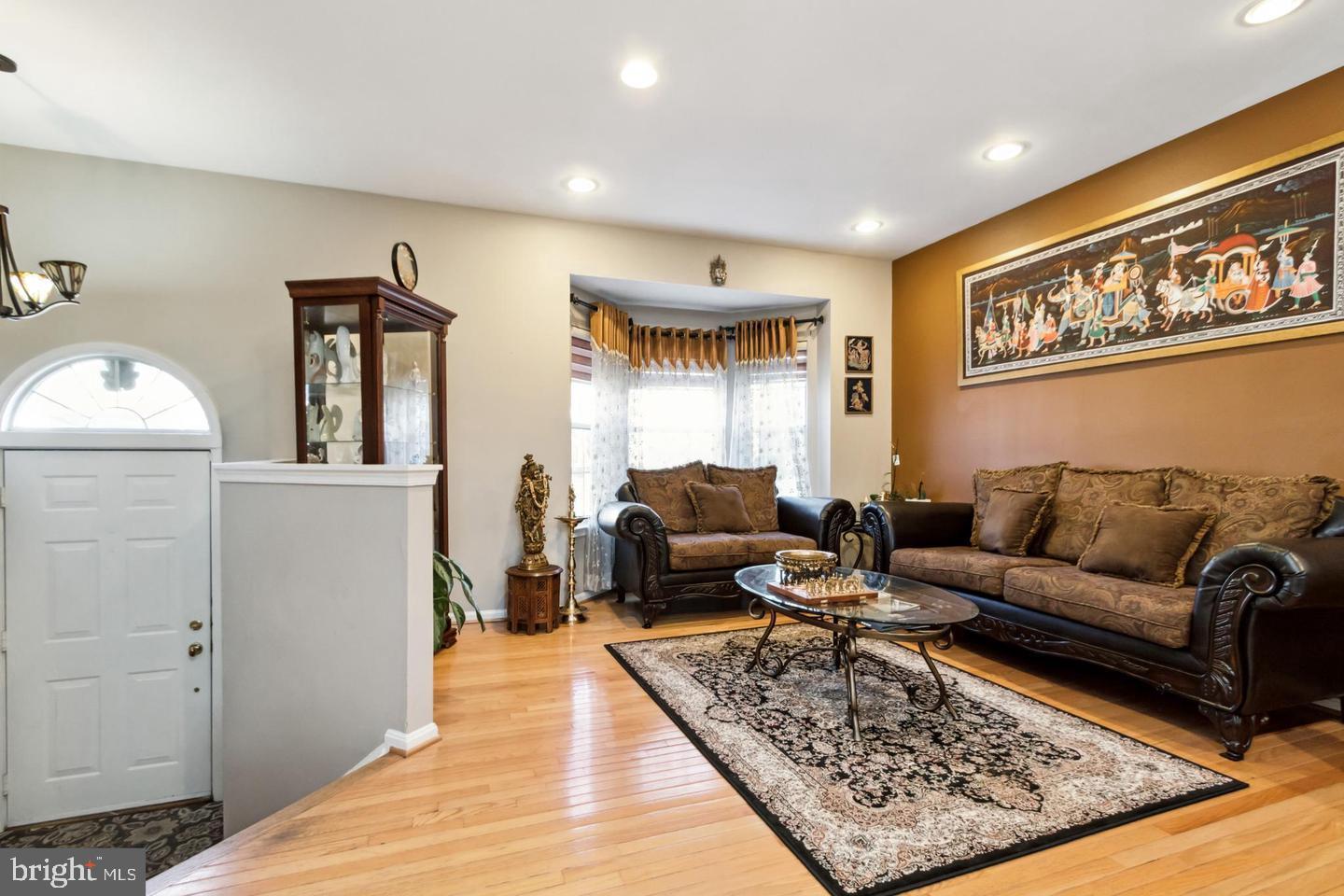 47603 COMER SQ