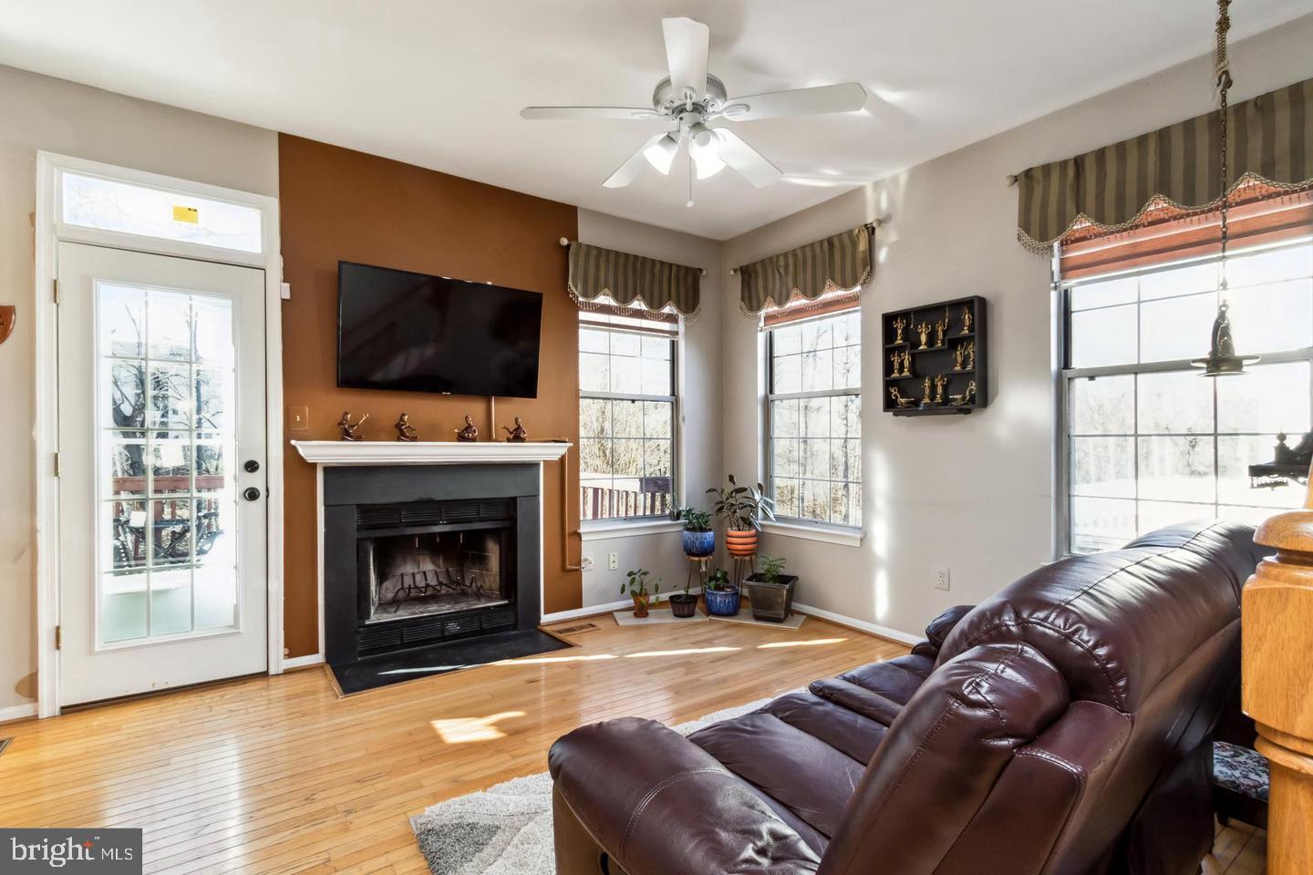 47603 COMER SQ