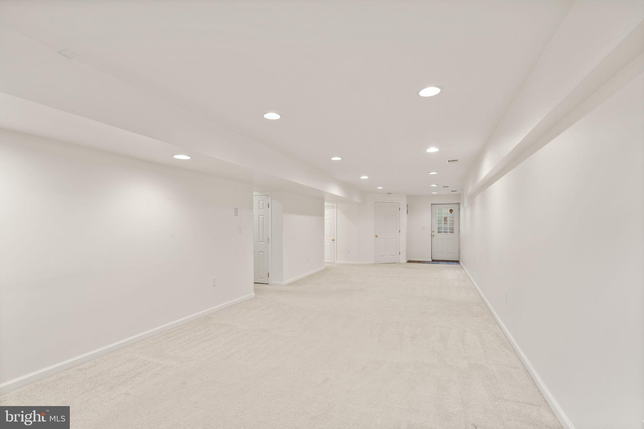 405 Heronwood Ct