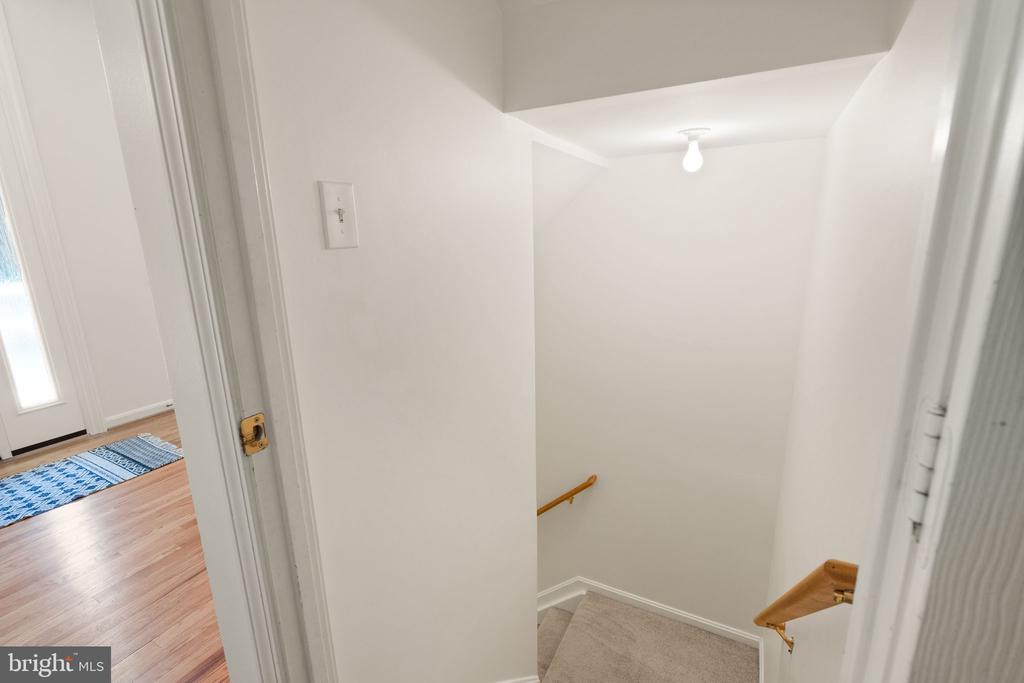 405 Heronwood Ct