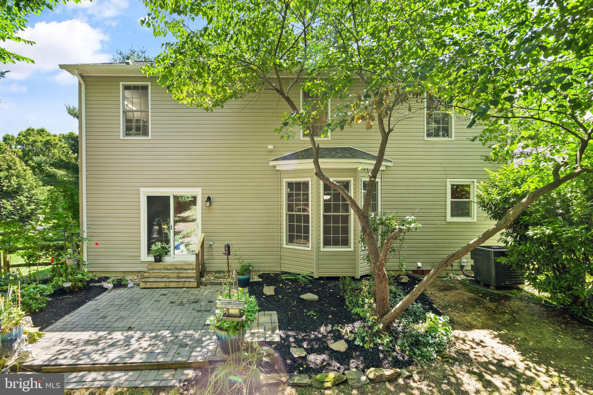 405 Heronwood Ct