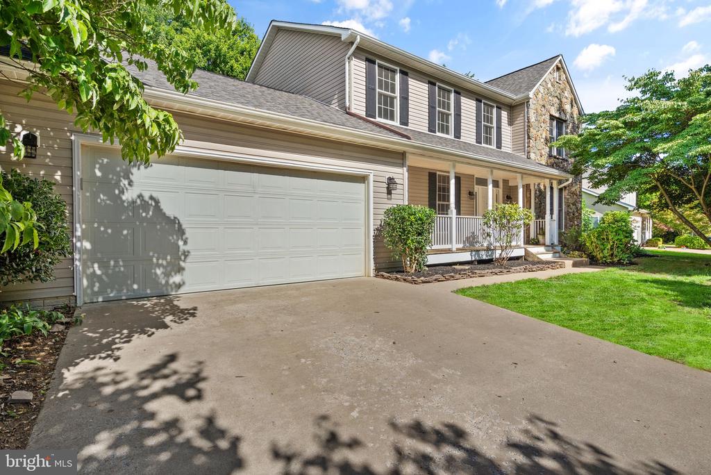 405 Heronwood Ct