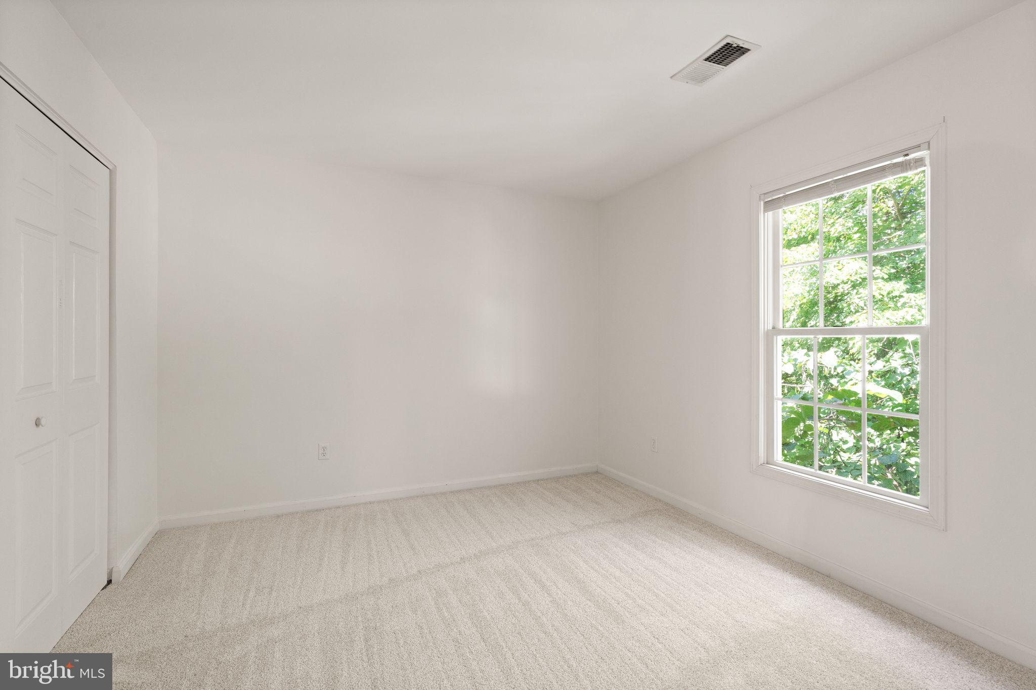405 Heronwood Ct