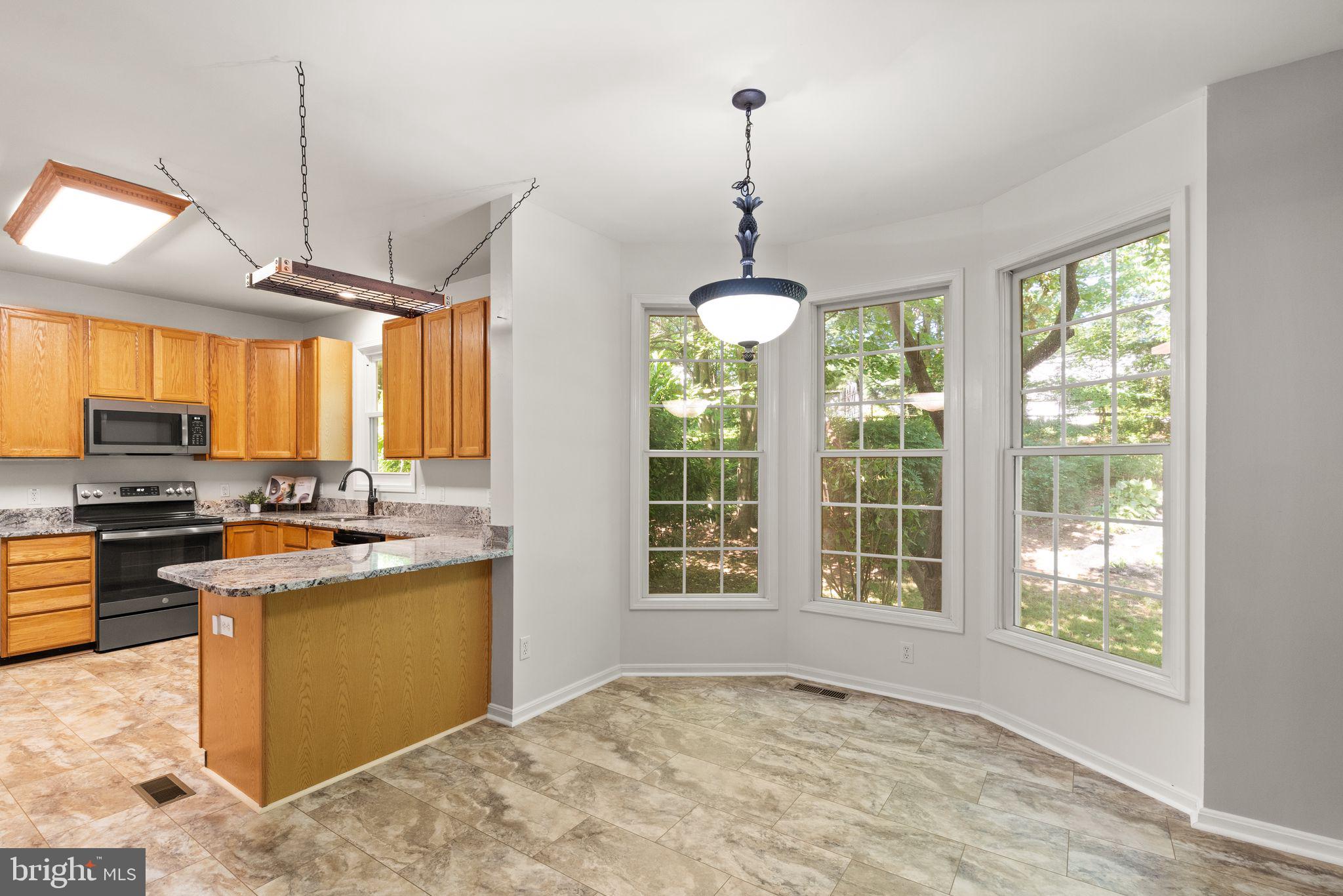 405 Heronwood Ct