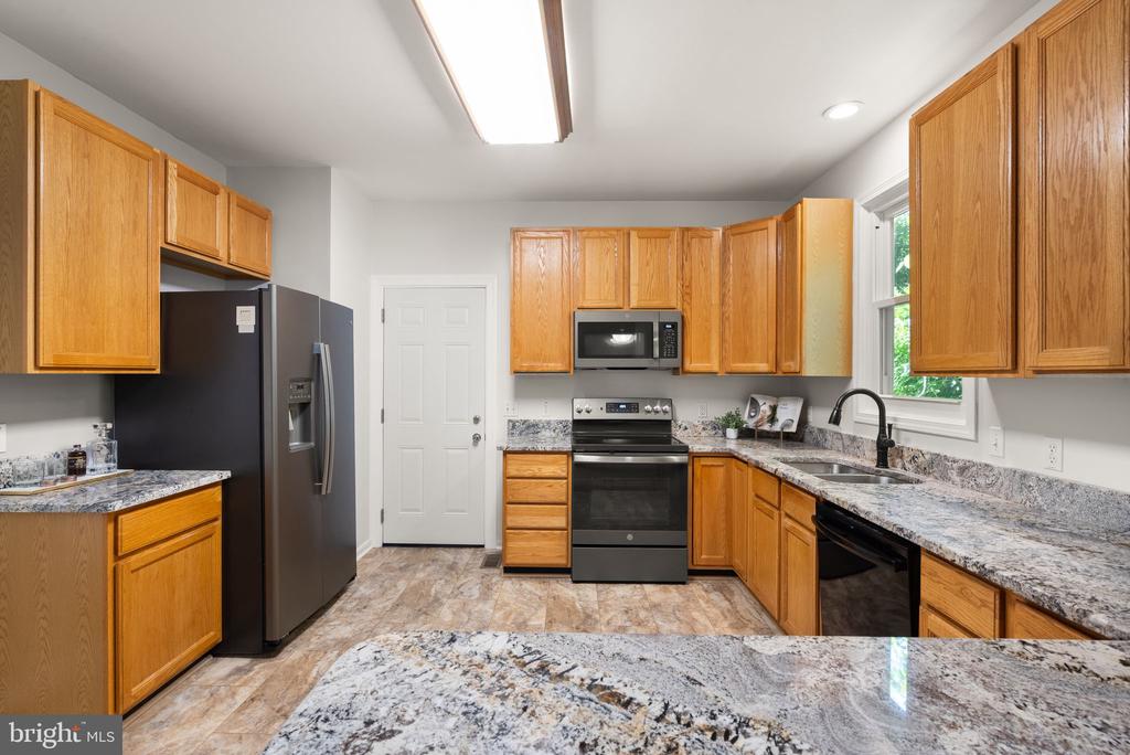 405 Heronwood Ct
