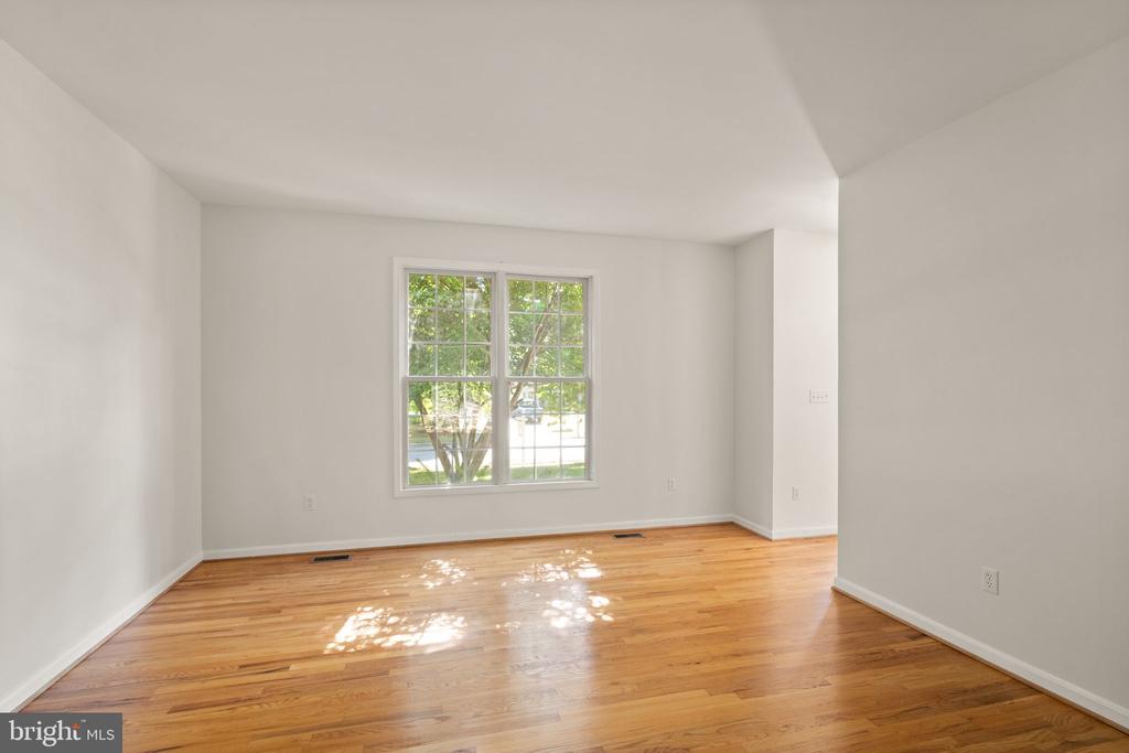 405 Heronwood Ct