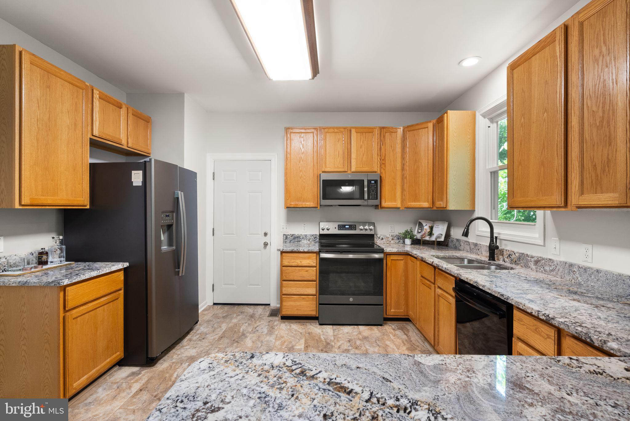 405 Heronwood Ct