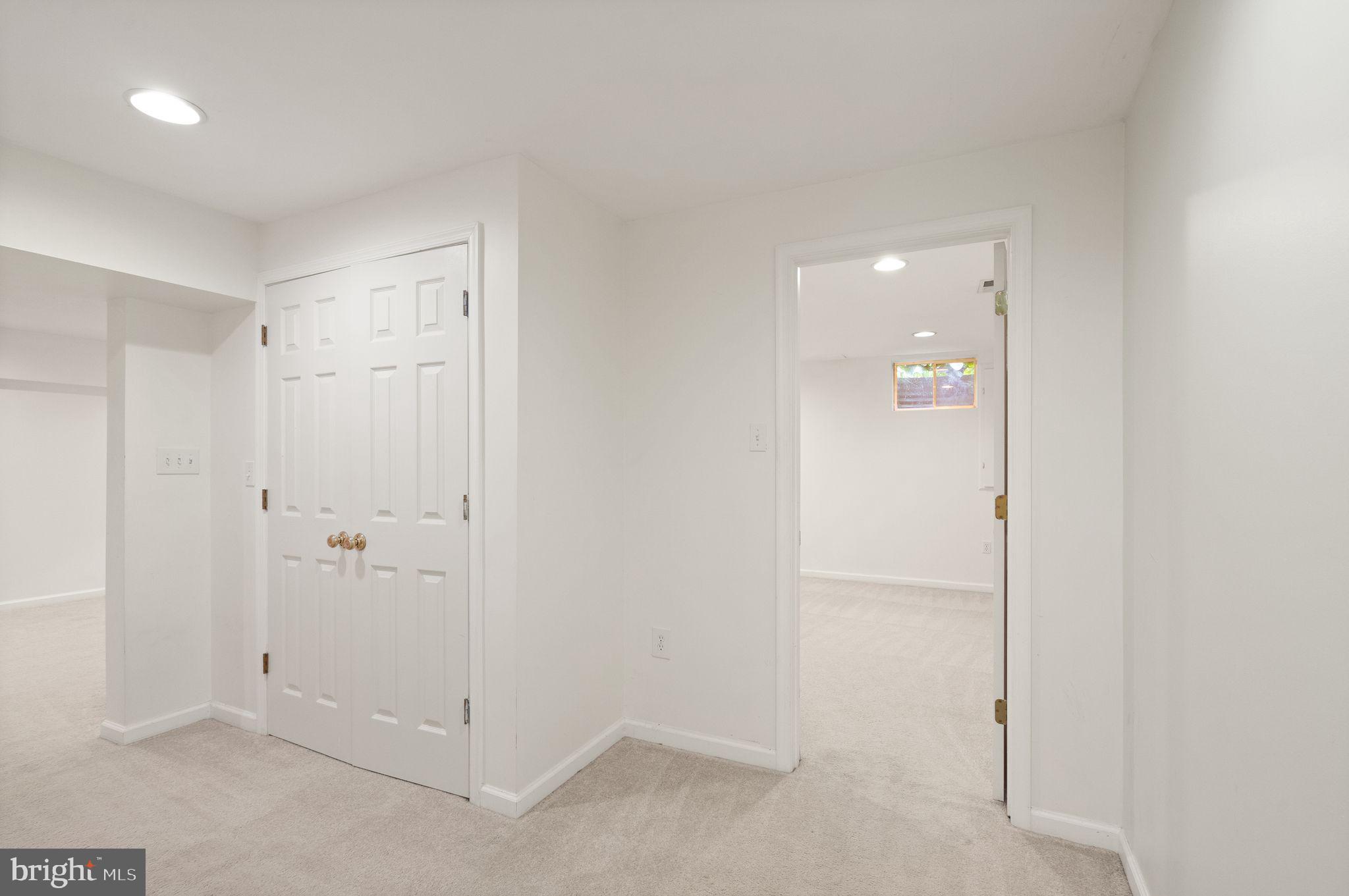 405 Heronwood Ct