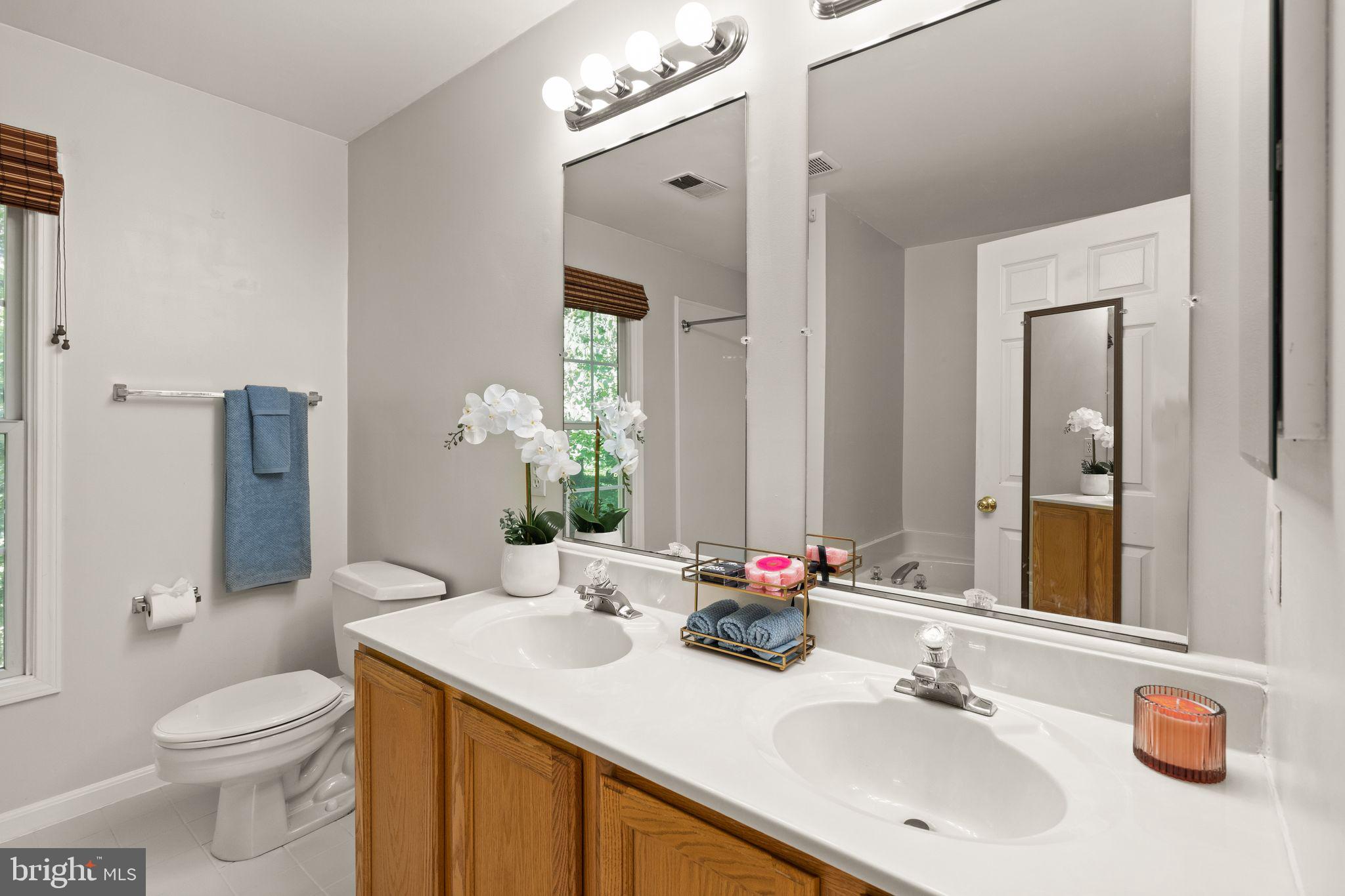 405 Heronwood Ct