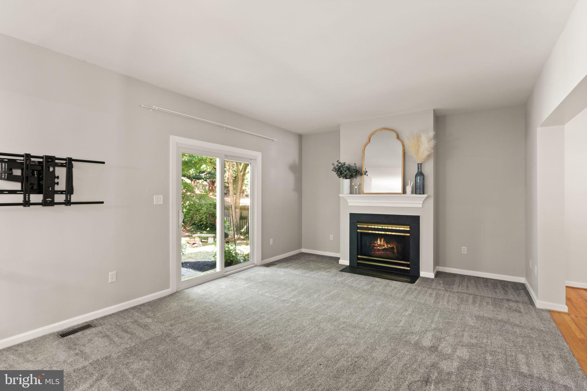 405 Heronwood Ct