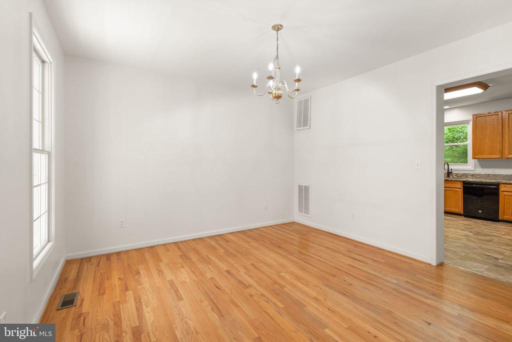 405 Heronwood Ct