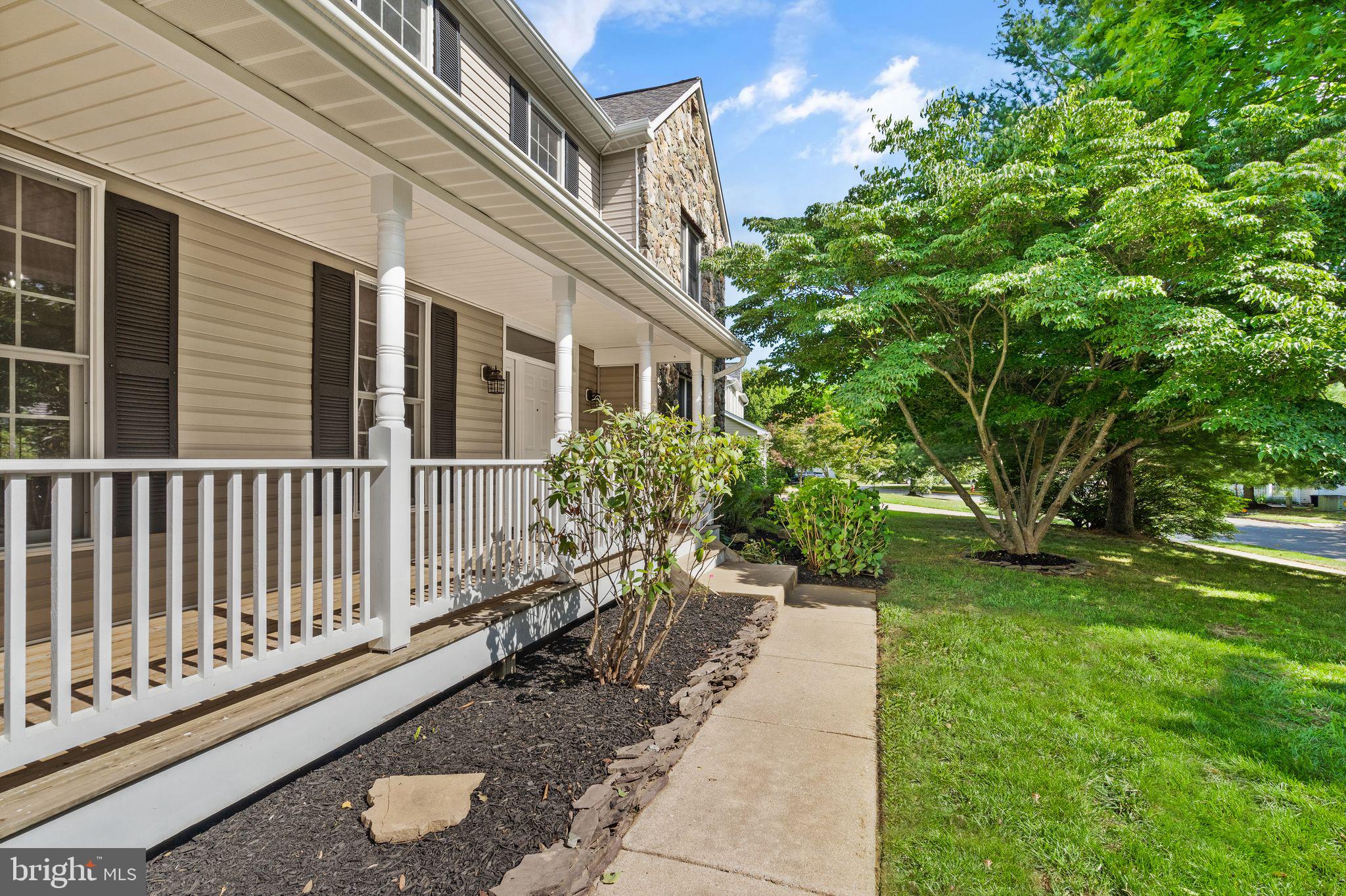 405 Heronwood Ct
