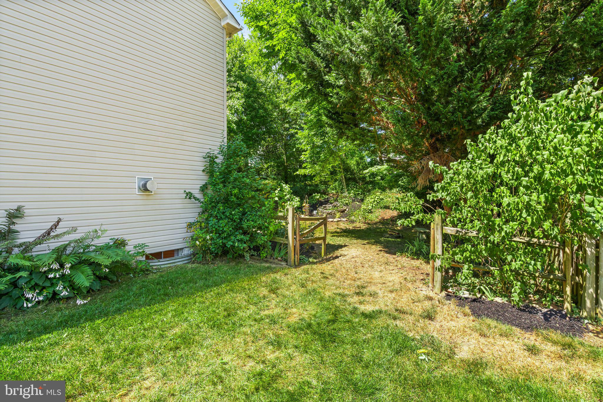 405 Heronwood Ct