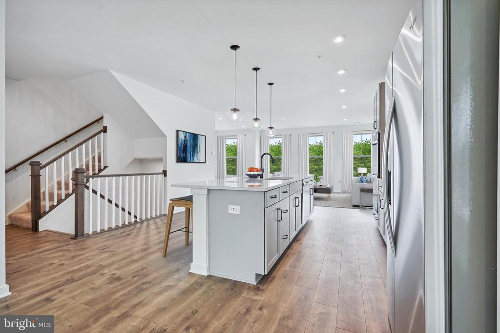 46207 Woodpecker Sq