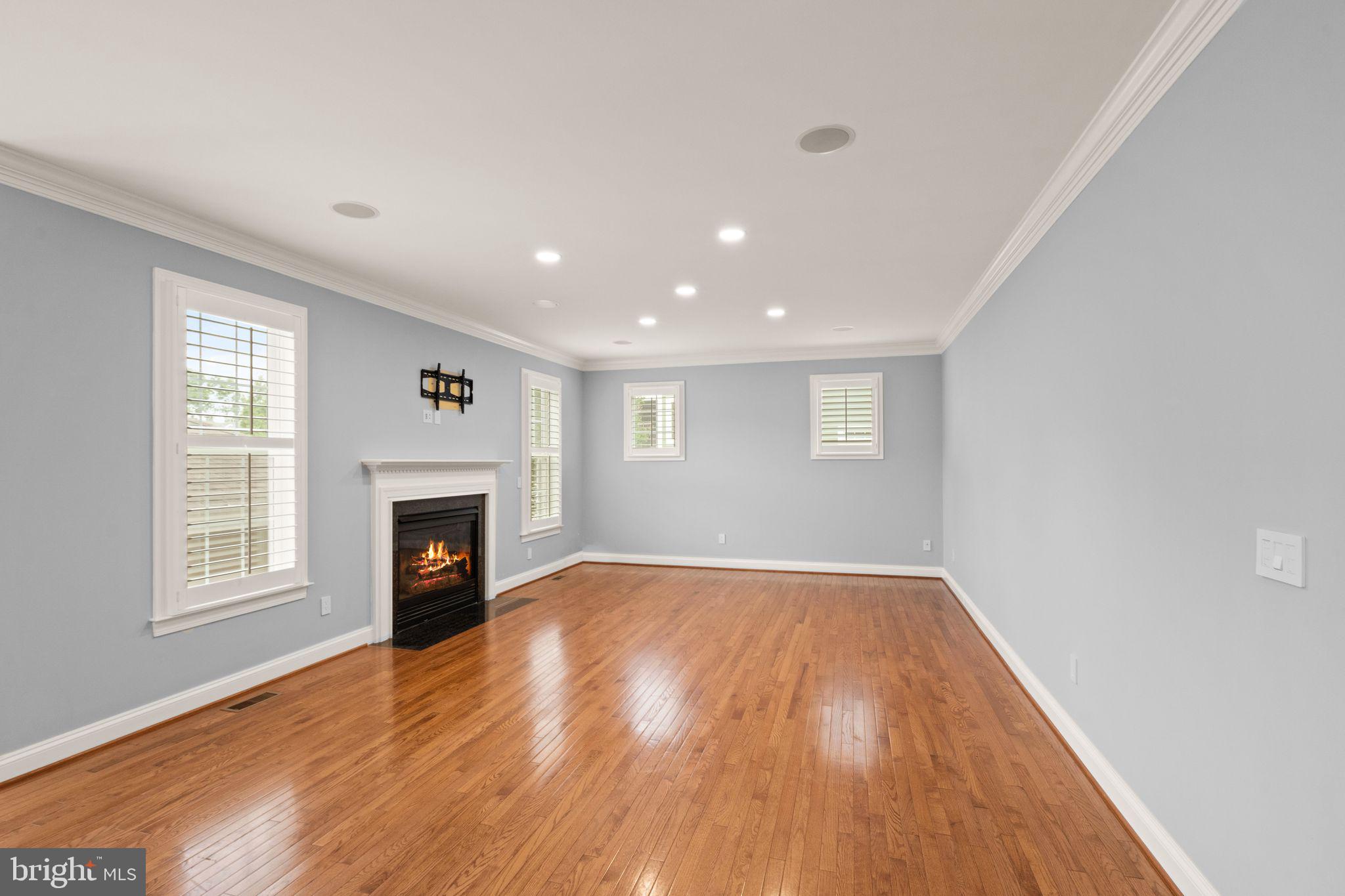 113 Amalfi Ct