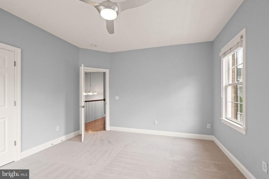 113 Amalfi Ct