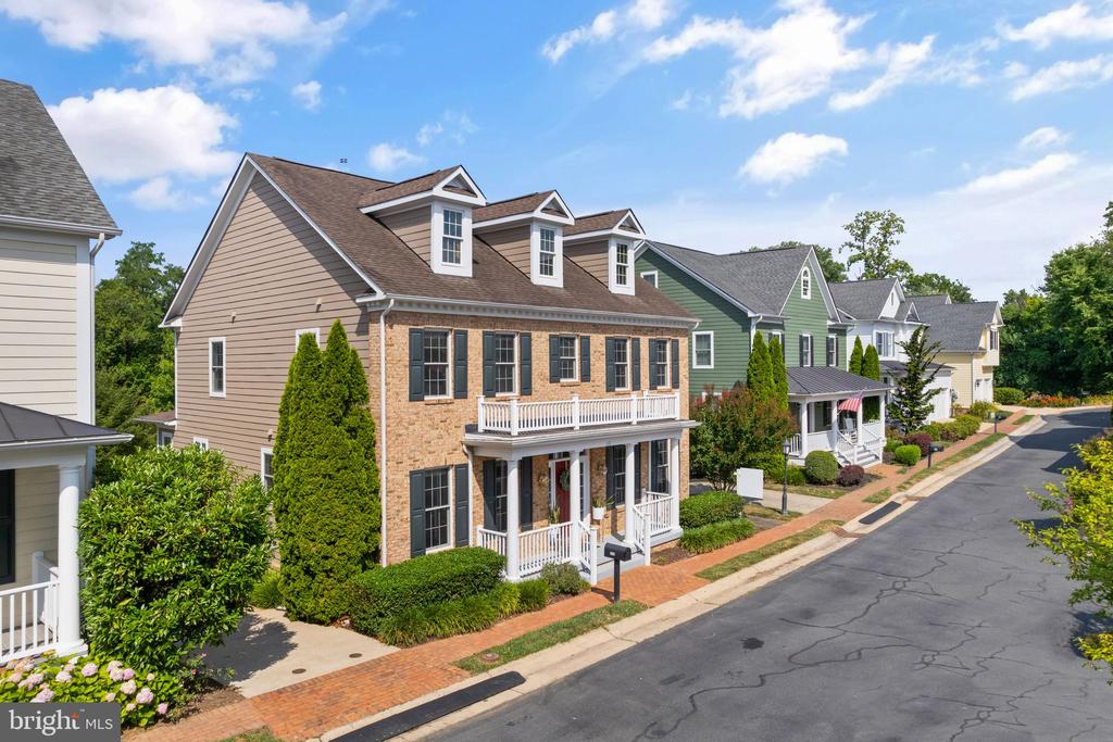 113 Amalfi Ct