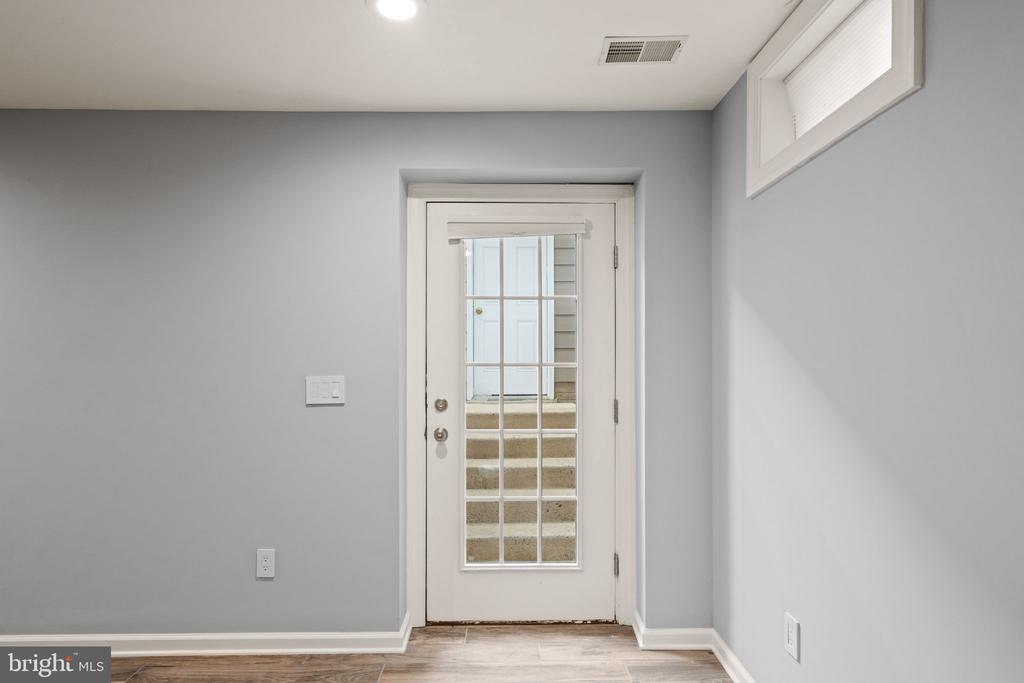 113 Amalfi Ct