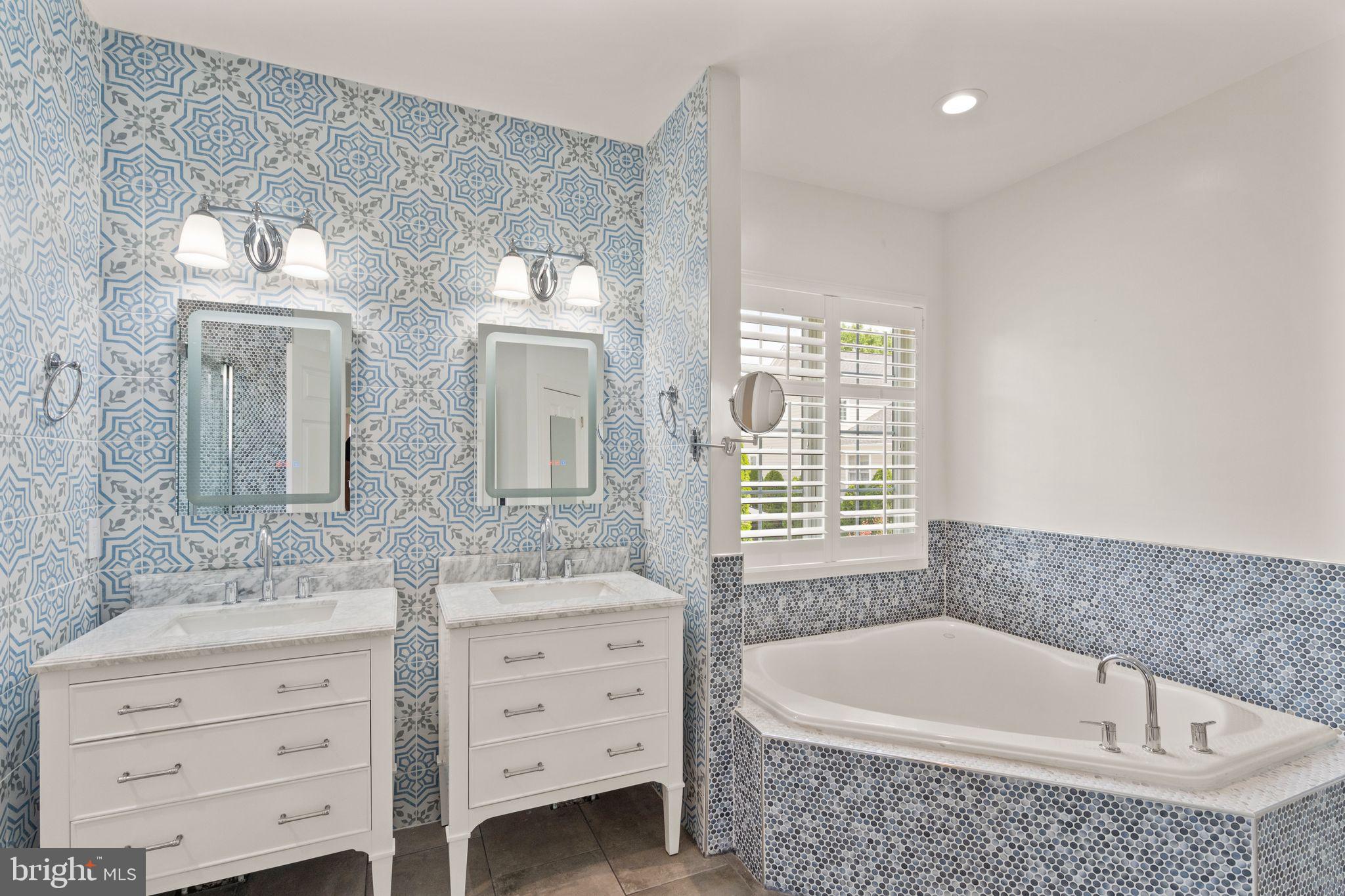 113 Amalfi Ct