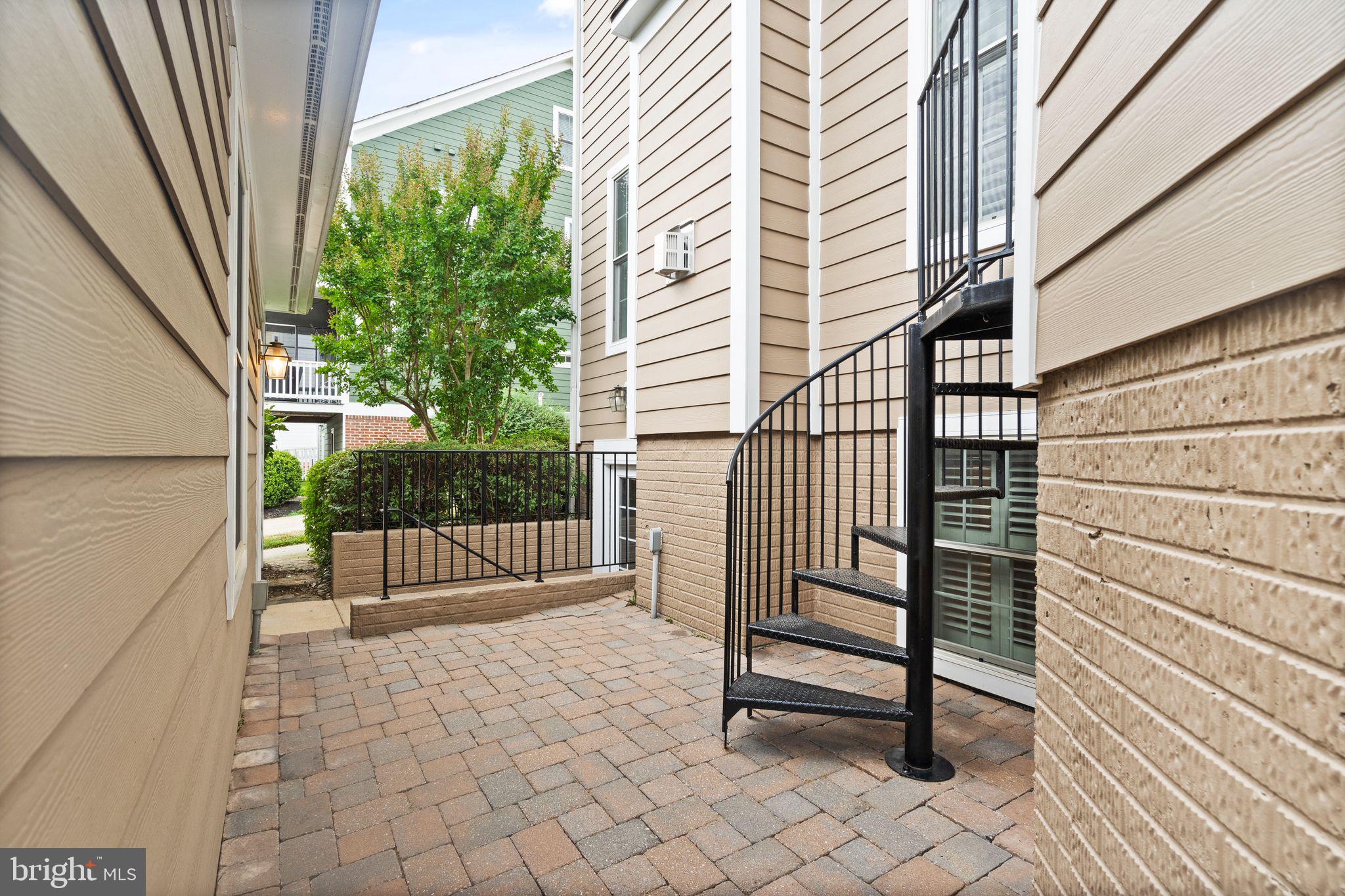 113 Amalfi Ct
