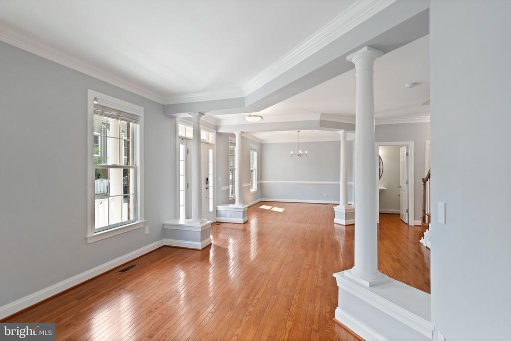 113 Amalfi Ct