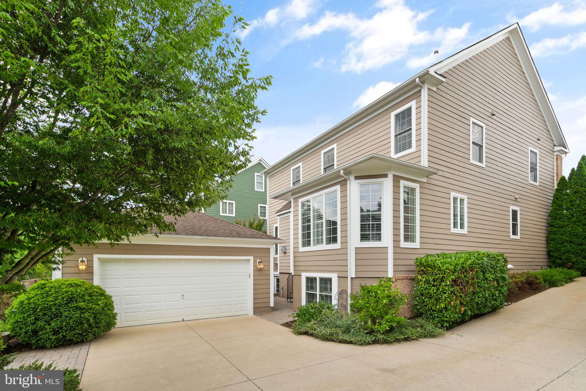 113 Amalfi Ct