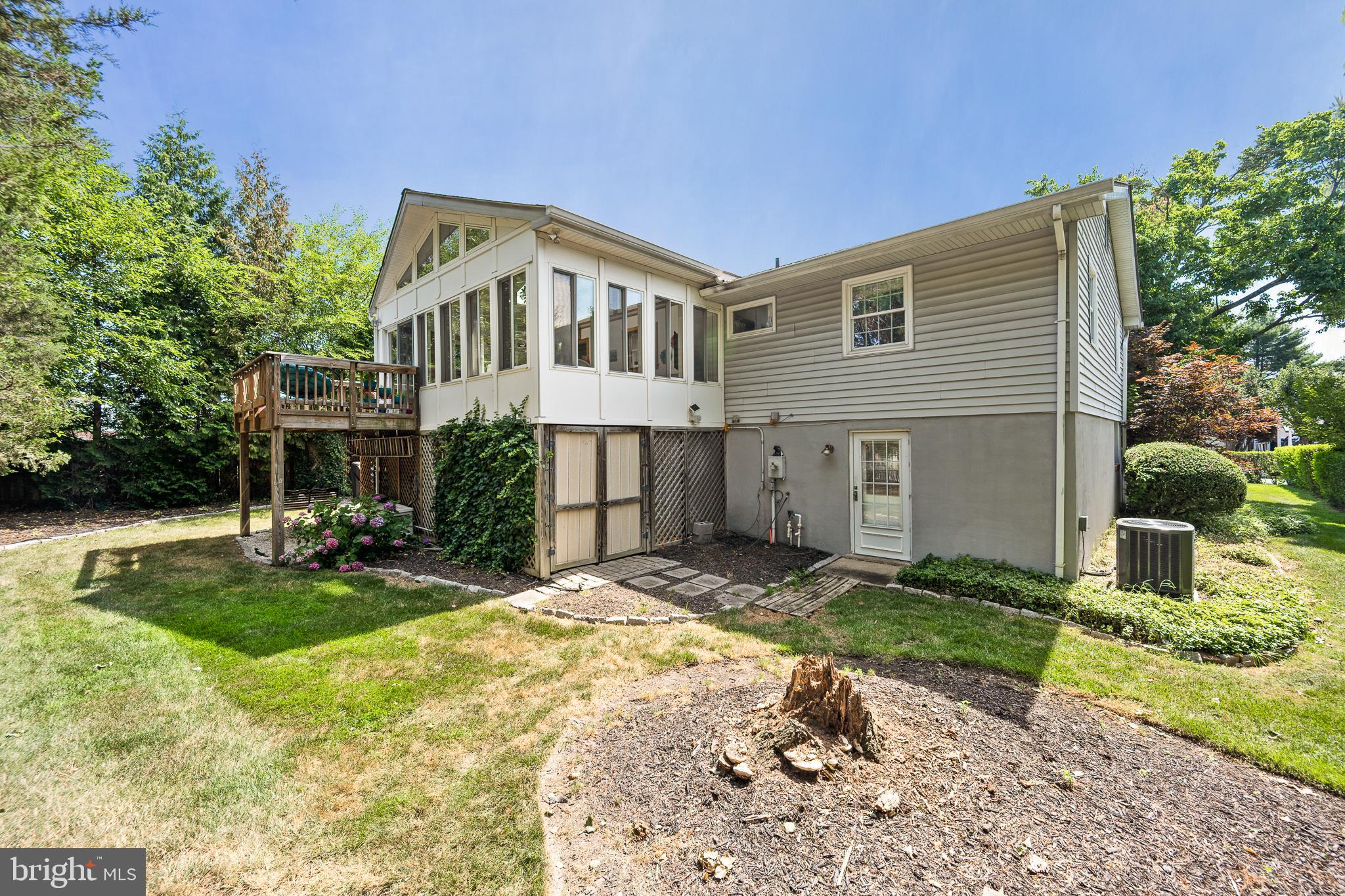 505 S Maple Ct