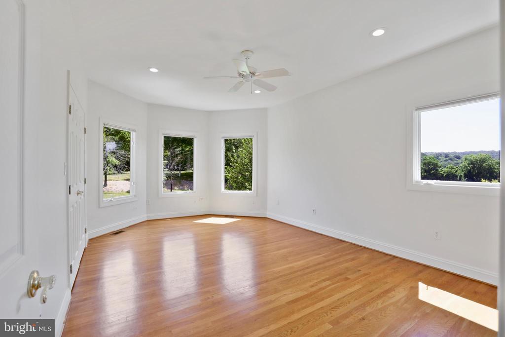 15200 Highview Ct