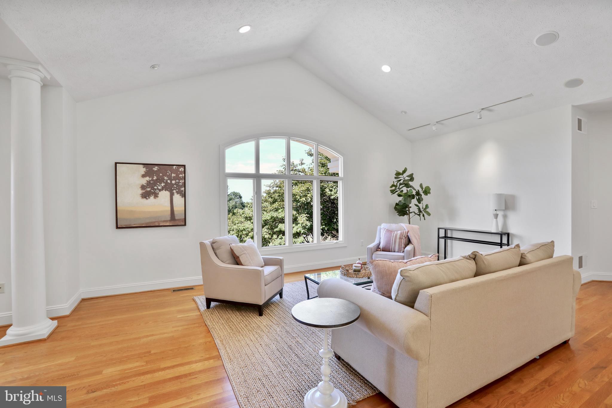 15200 Highview Ct
