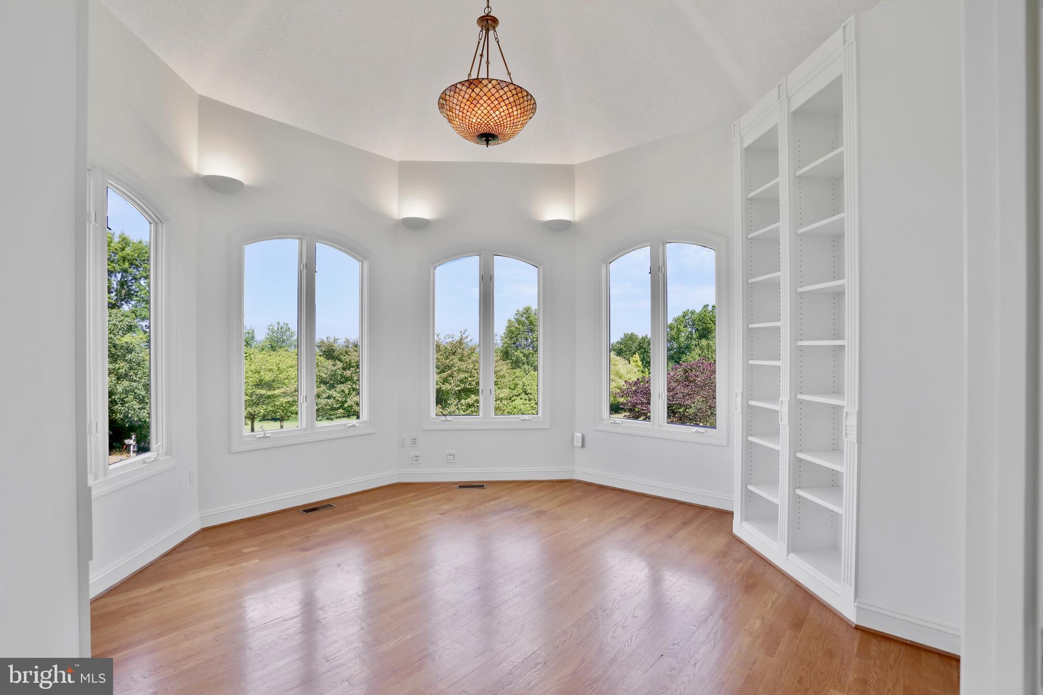 15200 Highview Ct