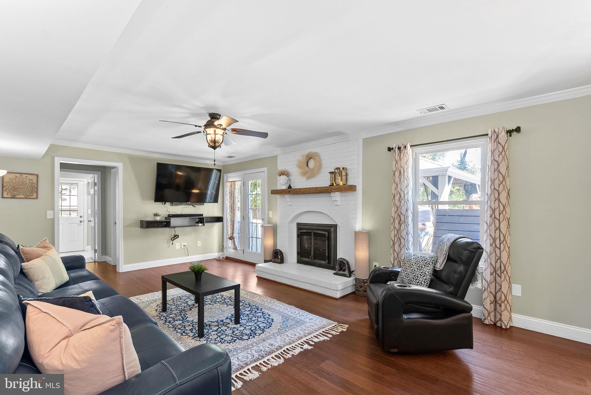 4 Moss Rd