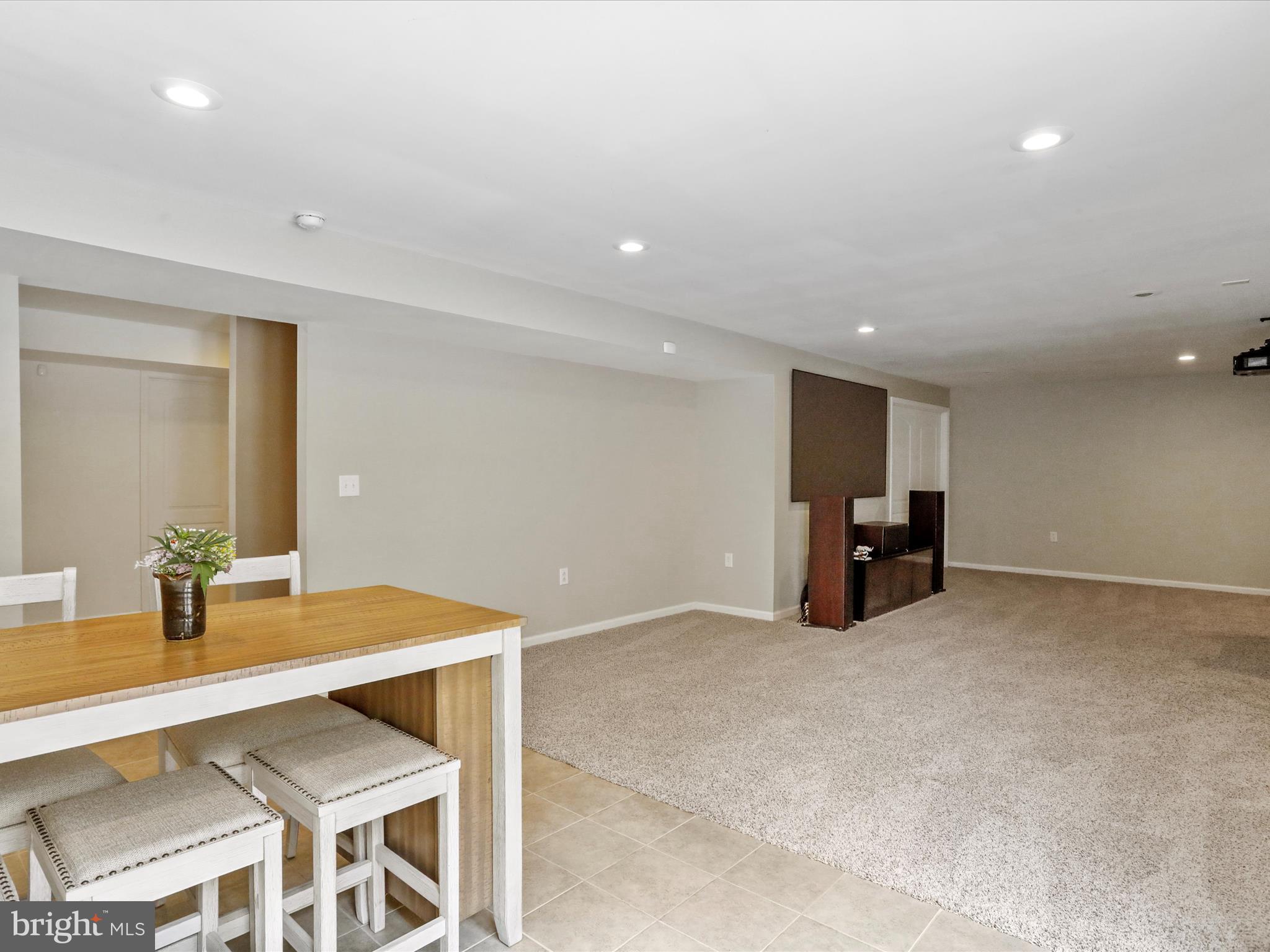 40594 Banshee Dr