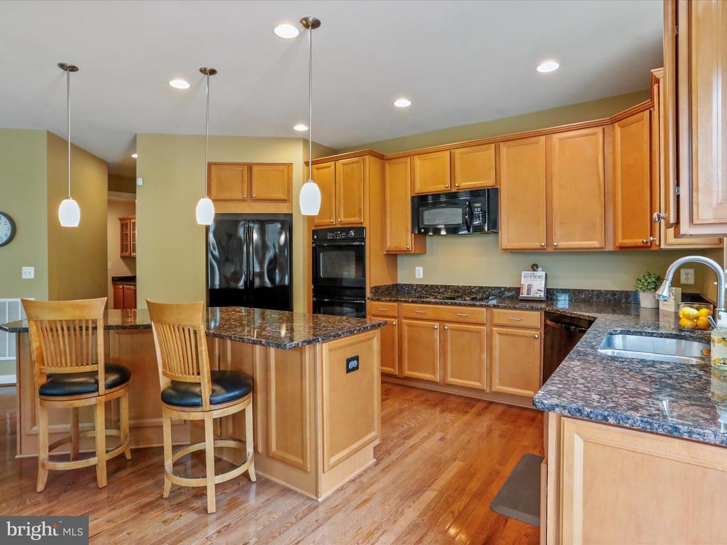 40594 Banshee Dr
