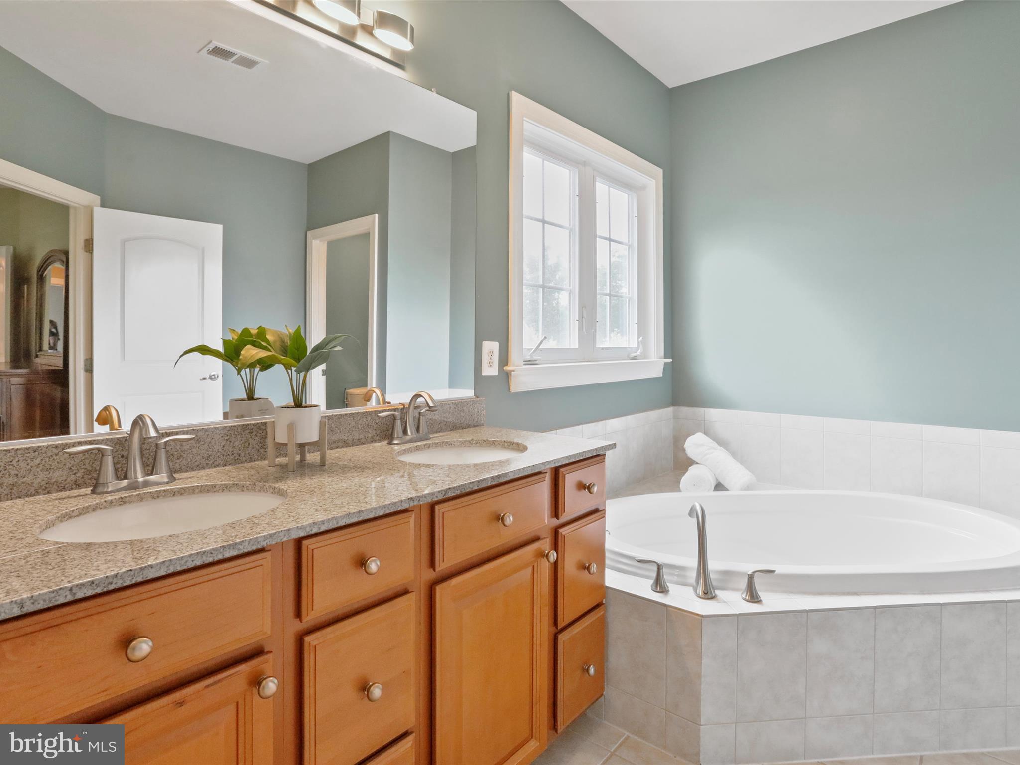 40594 Banshee Dr