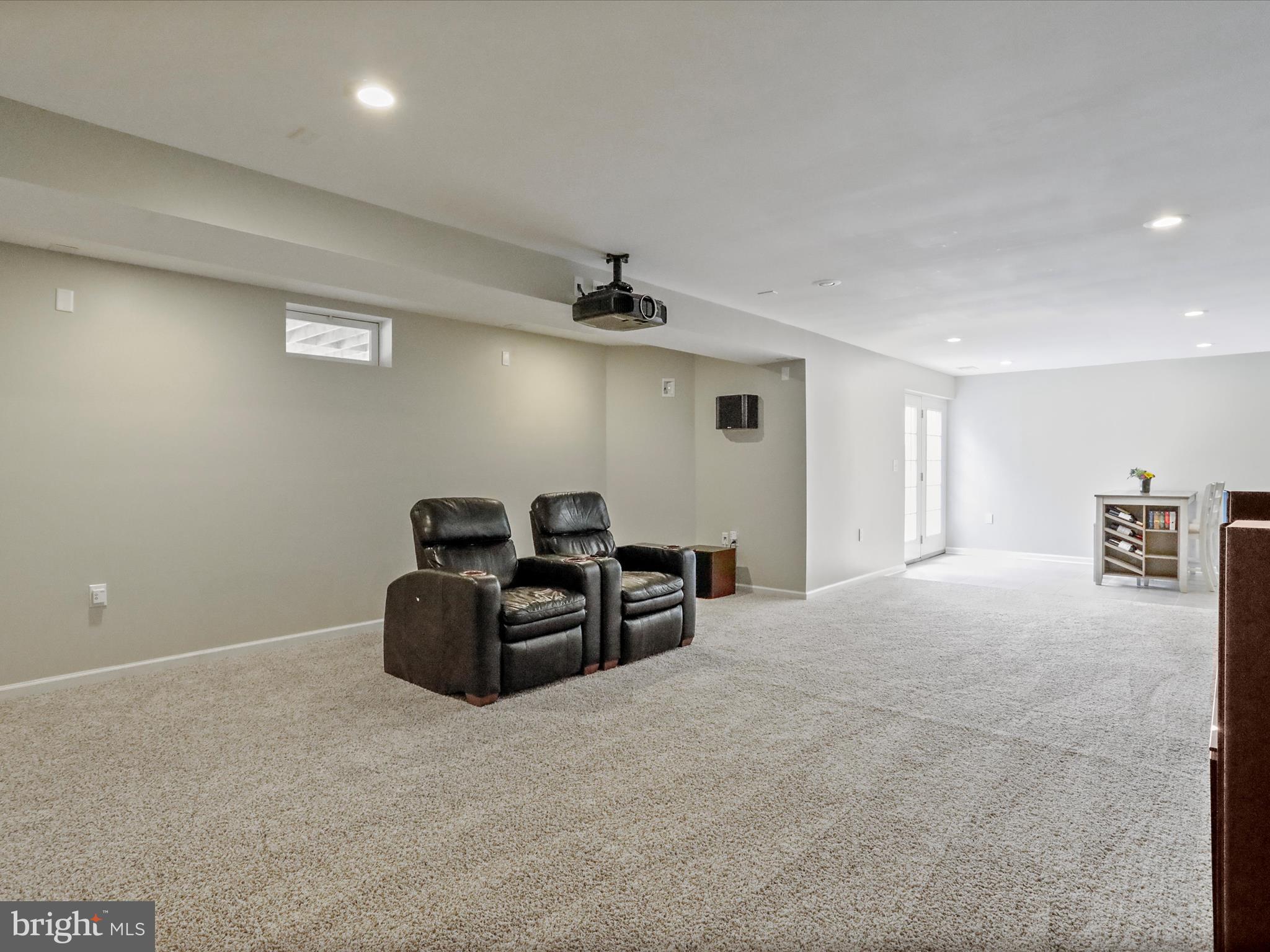 40594 Banshee Dr