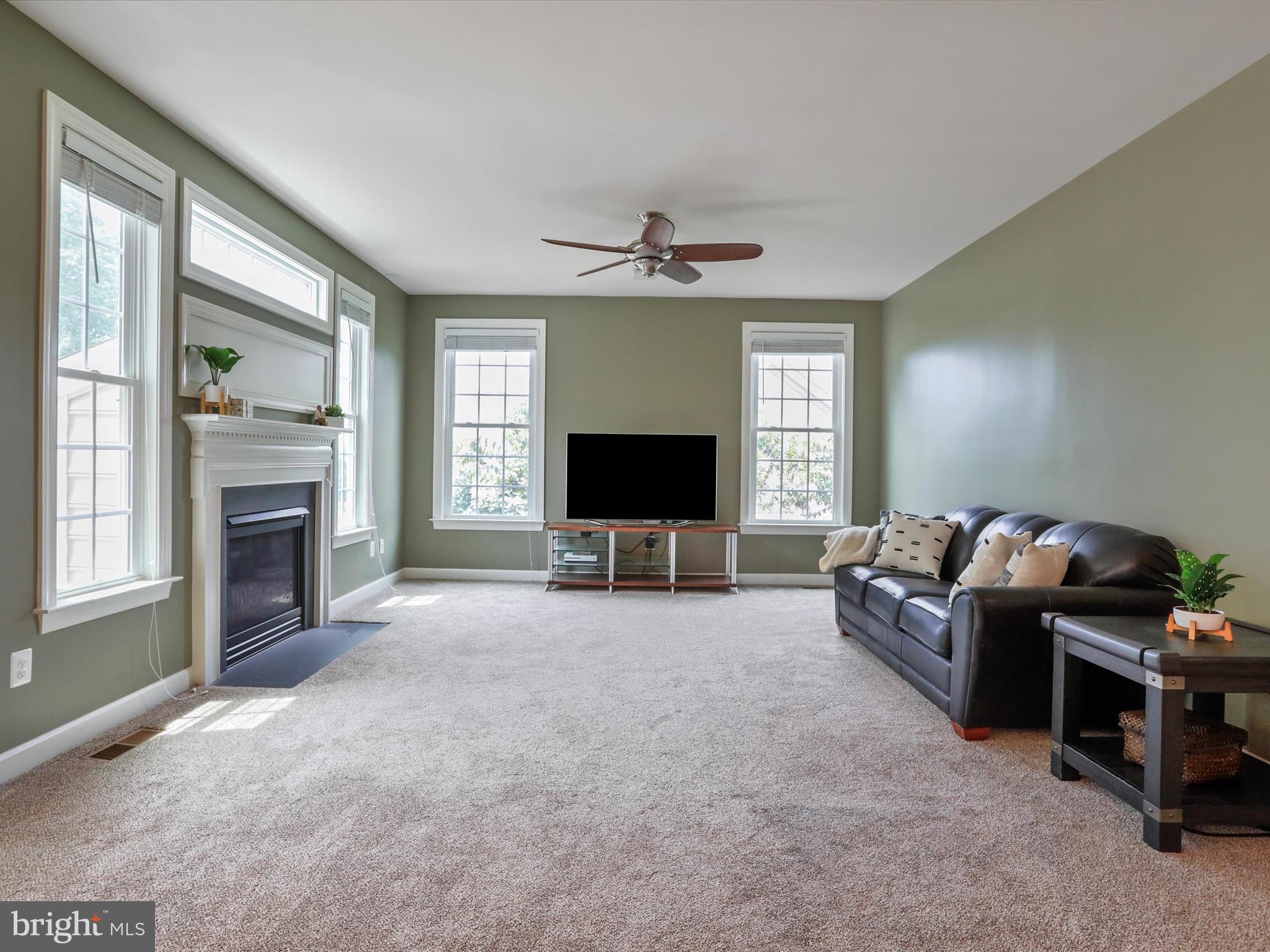 40594 Banshee Dr