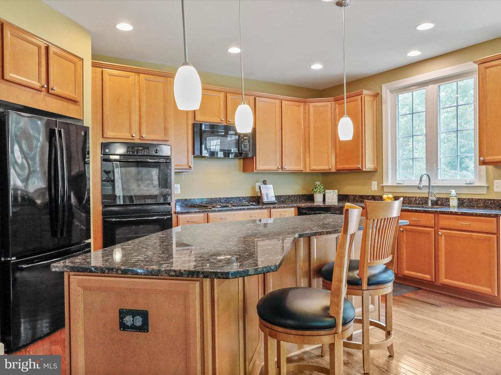 40594 Banshee Dr