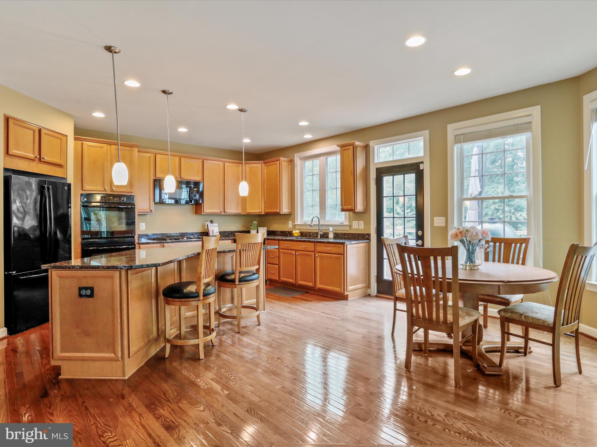 40594 Banshee Dr
