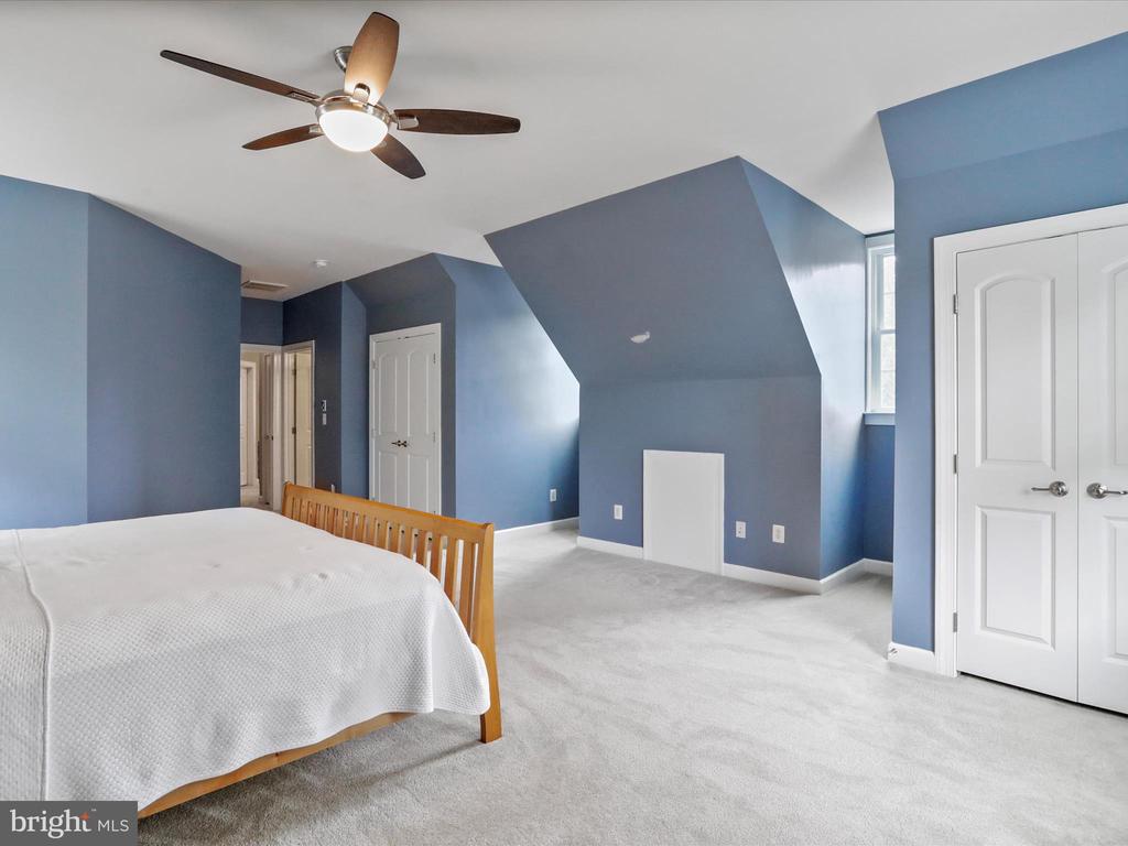 40594 Banshee Dr