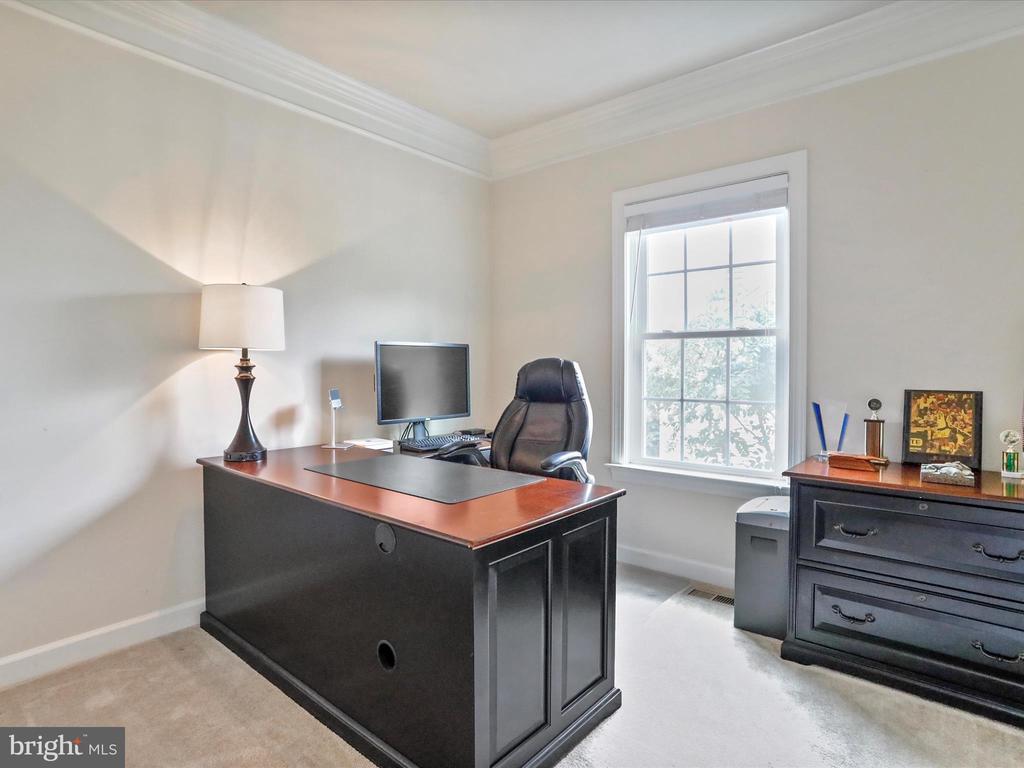 40594 Banshee Dr