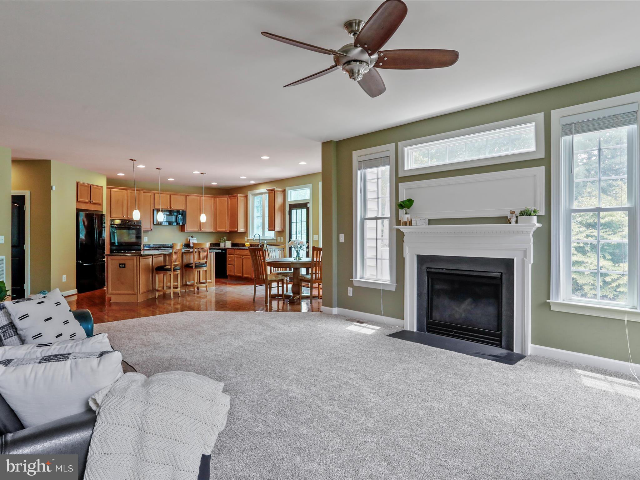 40594 Banshee Dr