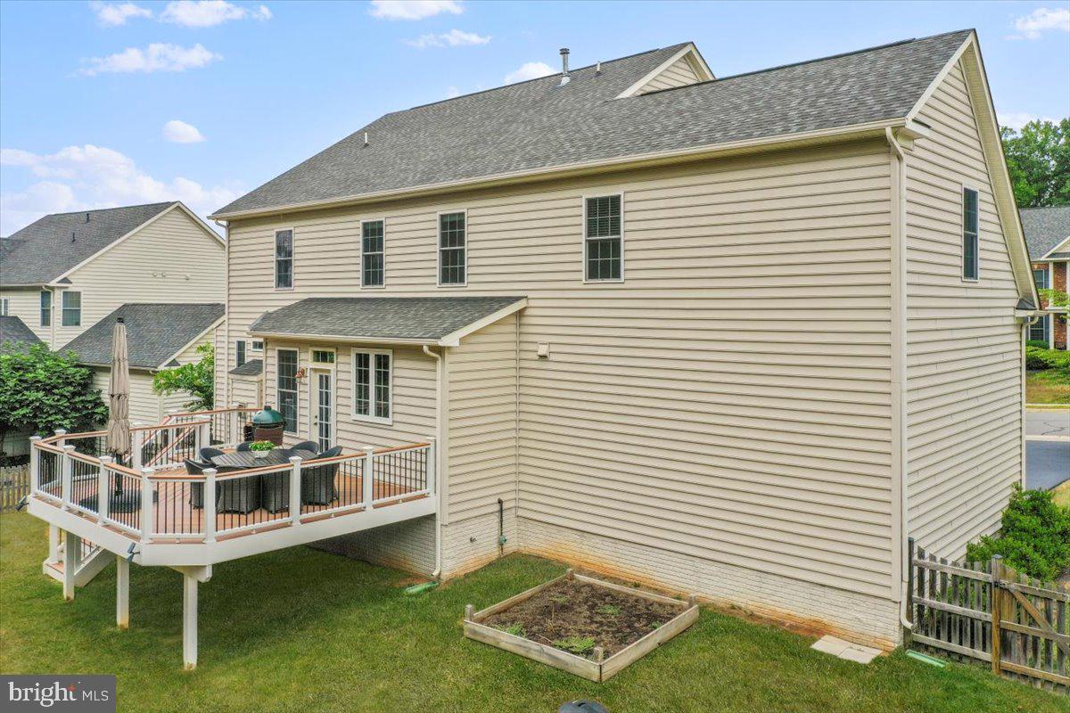 40594 Banshee Dr